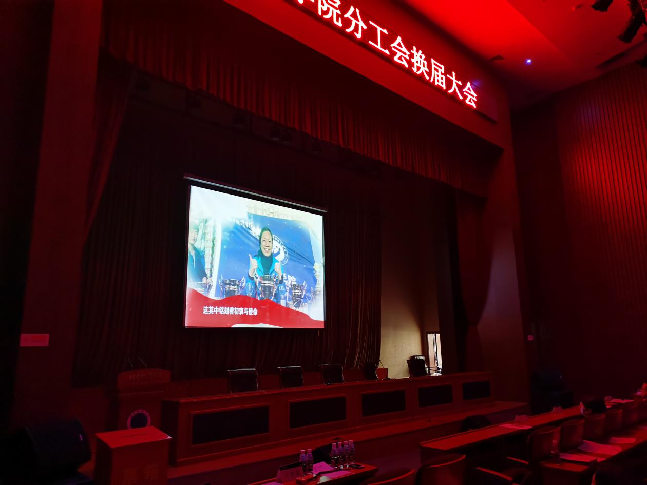 eac8990b6032e39e9b3d81d8c7c9fa0